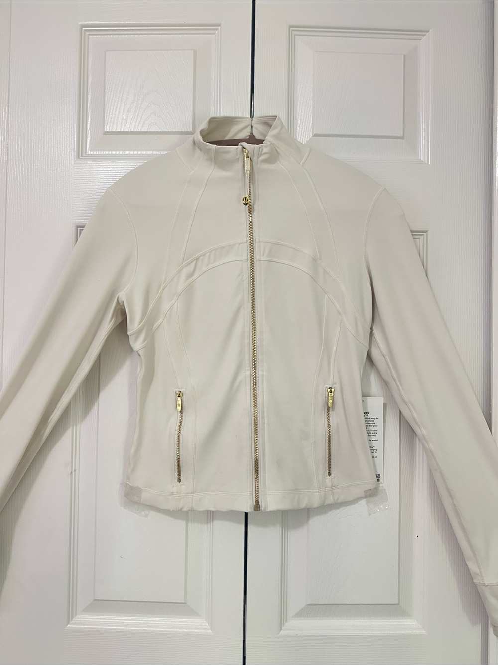 lululemon Define Cropped Jacket Nulu, Cream , Zip-Up Gold,Size 8